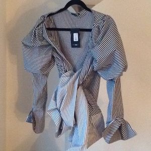 🐾🅰️🐾 Fashion Nova - 'Good Timing' Wrap Shirt